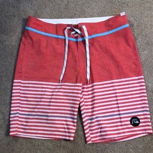 Men’s quicksilver board shorts